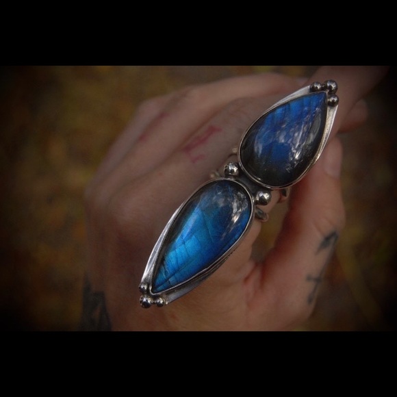 Blue labrodite ring. Split band. Size 8 - Picture 1 of 5